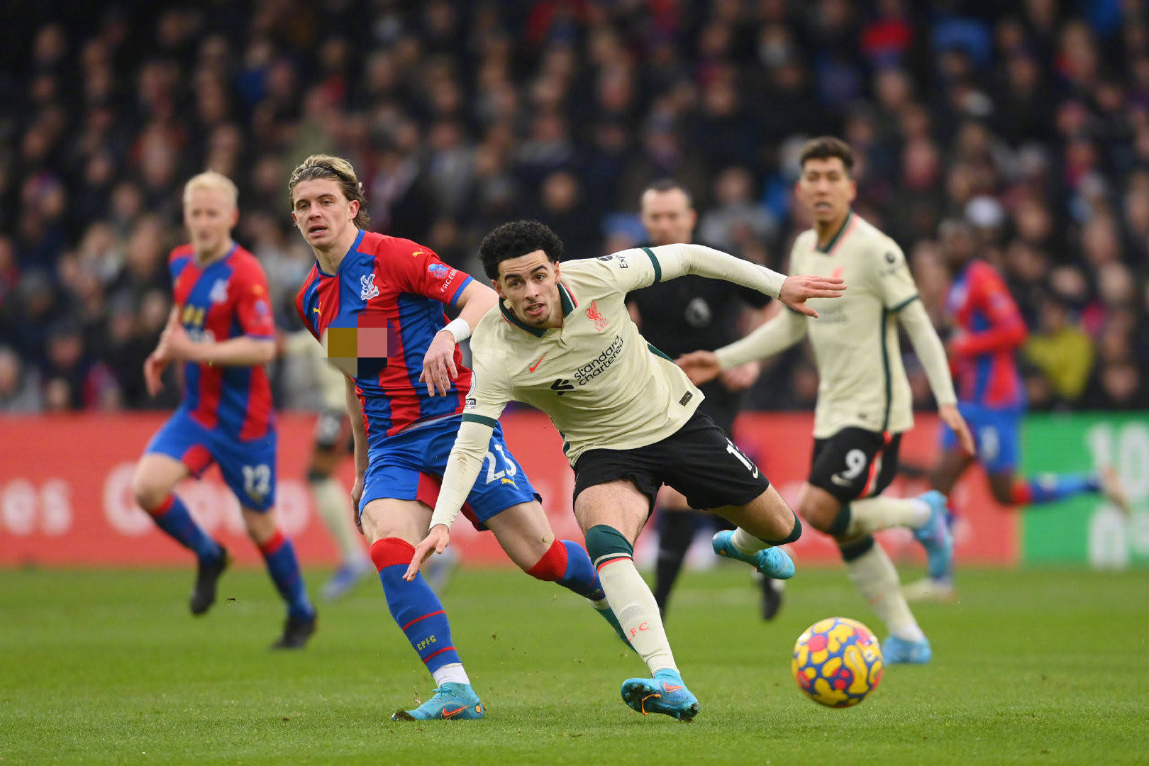 果断起脚远 果断起脚远