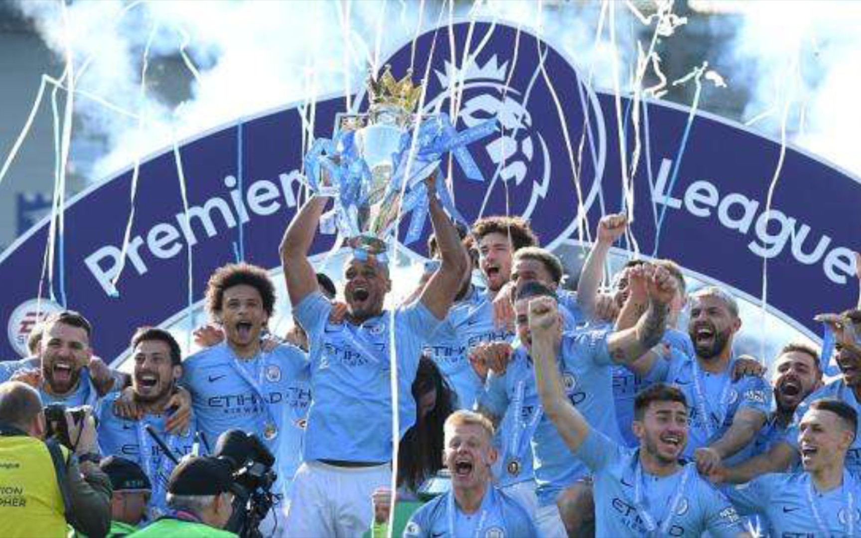 临着严峻的 临着严峻的